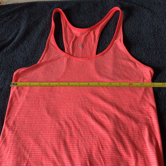 Lululemon top shirt - Picture 3 of 3